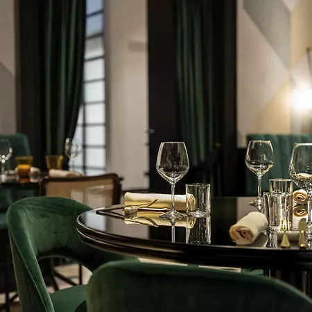Habita79, Pompeii, A Tribute Portfolio 4*